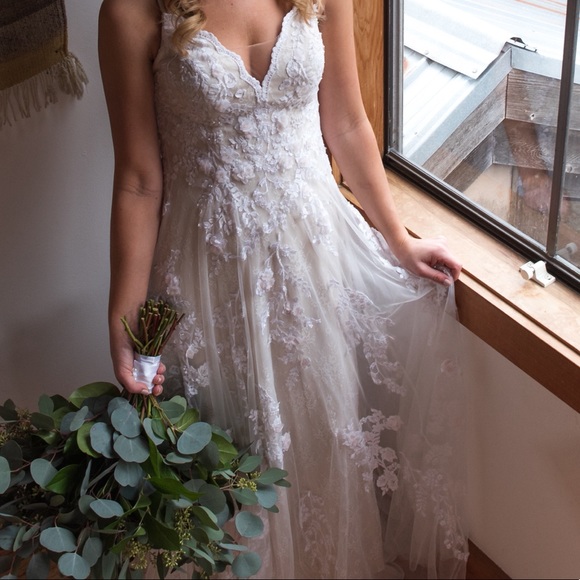 A-Line Wedding Dress with Straps - Picture 7 of 8